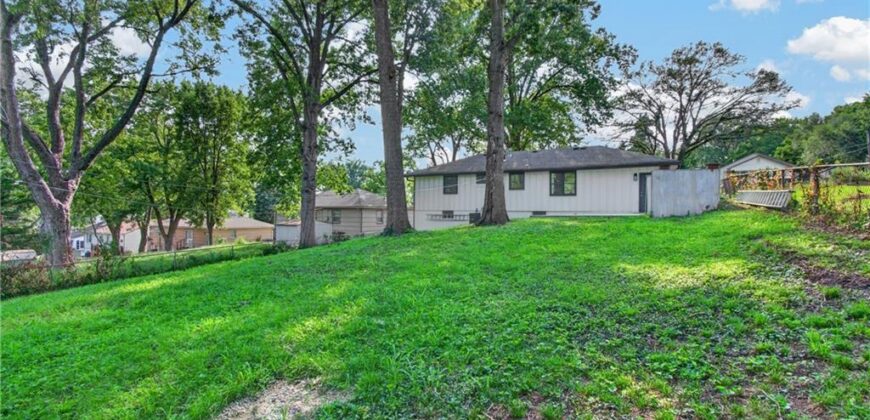 3737 N Walrond Avenue, Kansas City, MO 64117