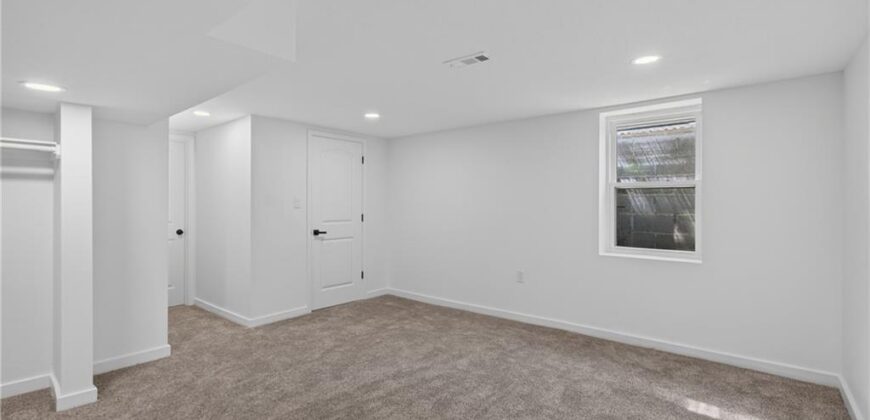 3737 N Walrond Avenue, Kansas City, MO 64117