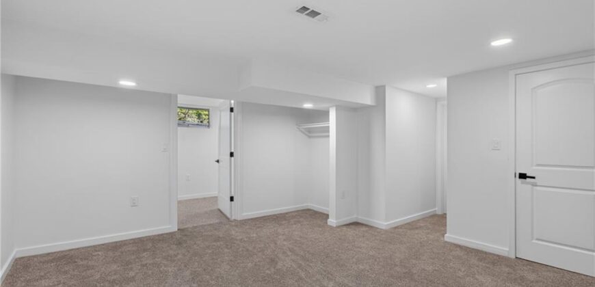 3737 N Walrond Avenue, Kansas City, MO 64117