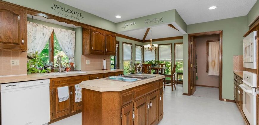 4408 NW Normandy Lane, Kansas City, MO 64116