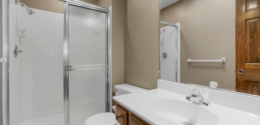 4408 NW Normandy Lane, Kansas City, MO 64116