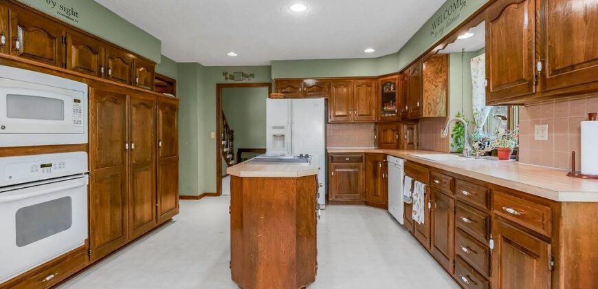 4408 NW Normandy Lane, Kansas City, MO 64116