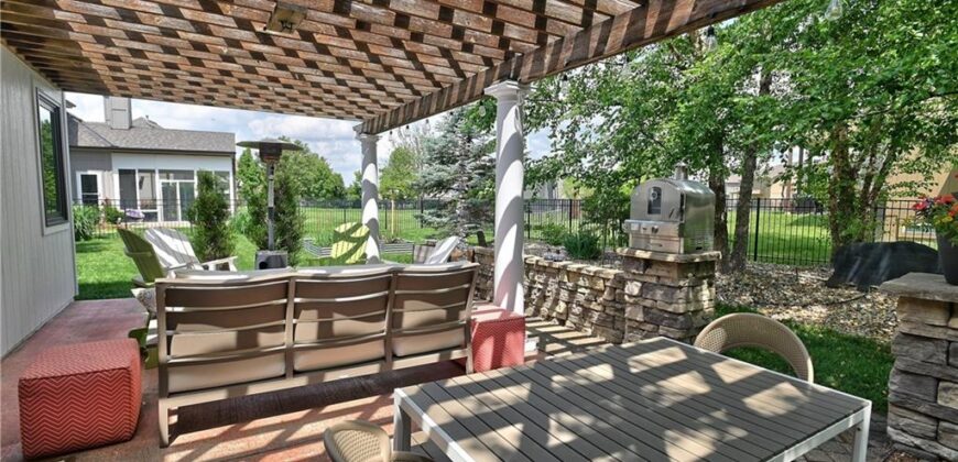 6600 NW 103RD Street, Kansas City, MO 64154