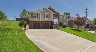 6805 N Pontiac Avenue, Kansas City, MO 64151