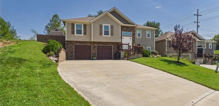 6805 N Pontiac Avenue, Kansas City, MO 64151