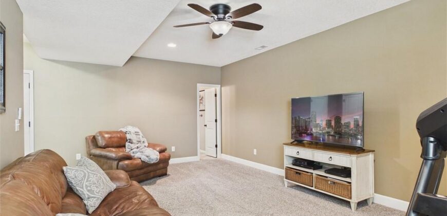6805 N Pontiac Avenue, Kansas City, MO 64151
