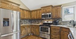 6805 N Pontiac Avenue, Kansas City, MO 64151