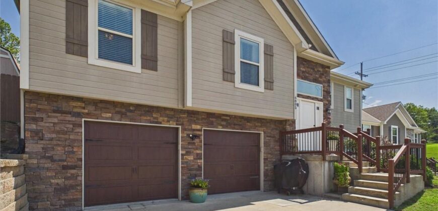 6805 N Pontiac Avenue, Kansas City, MO 64151