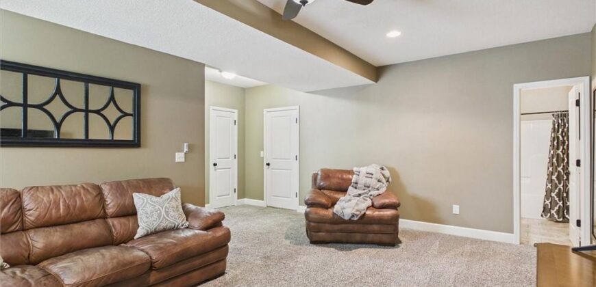 6805 N Pontiac Avenue, Kansas City, MO 64151