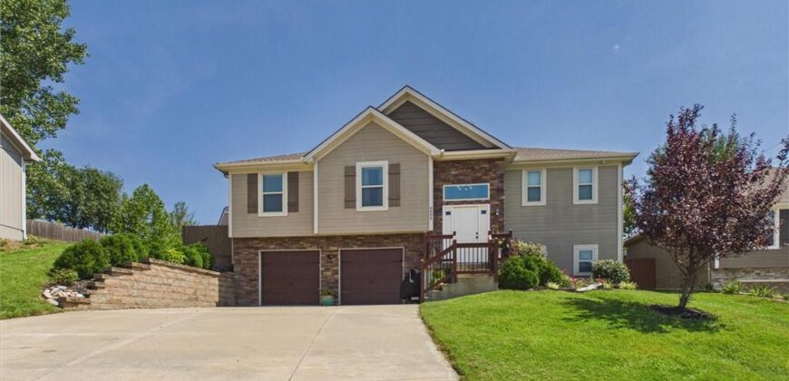 6805 N Pontiac Avenue, Kansas City, MO 64151
