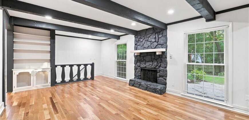 8143 NW Beaman Drive, Kansas City, MO 64151