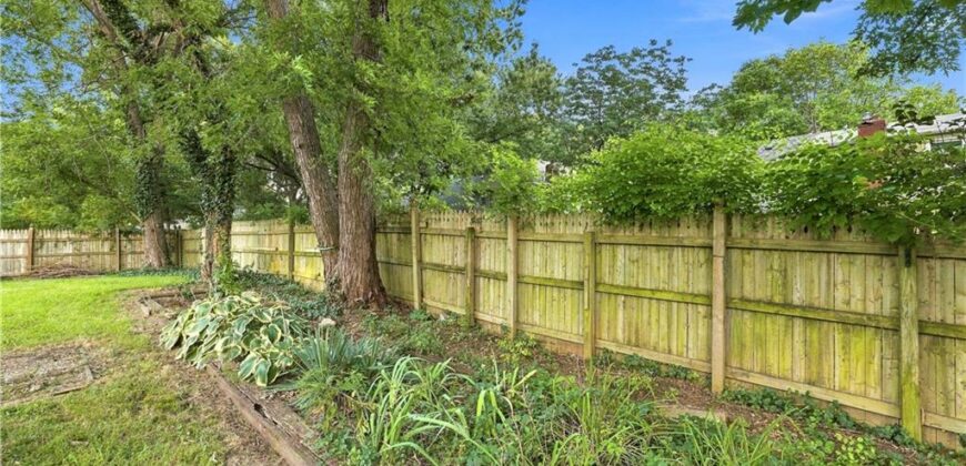 8143 NW Beaman Drive, Kansas City, MO 64151