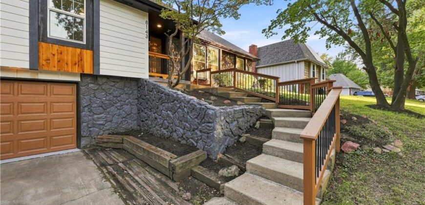 8143 NW Beaman Drive, Kansas City, MO 64151