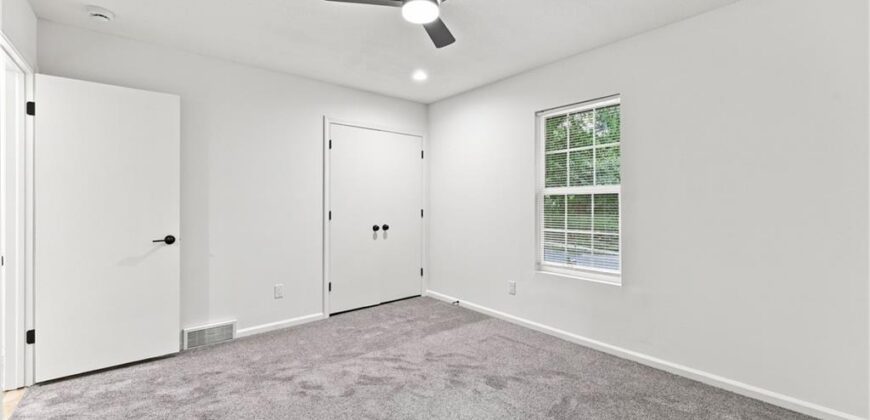 8143 NW Beaman Drive, Kansas City, MO 64151