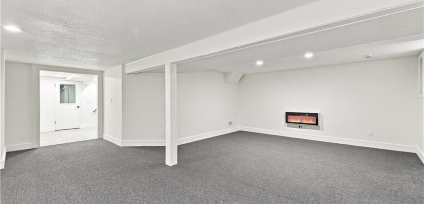8143 NW Beaman Drive, Kansas City, MO 64151