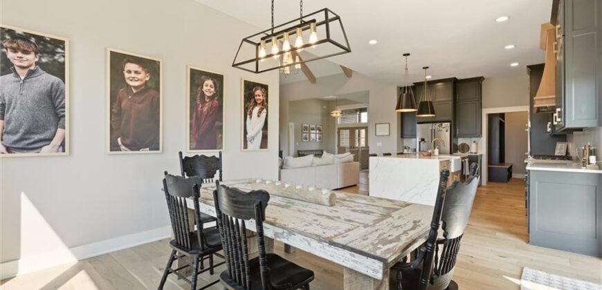 7129 NE State Route 92 Highway, Smithville, MO 64089