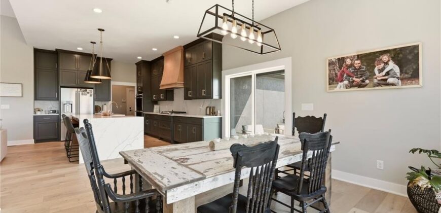 7129 NE State Route 92 Highway, Smithville, MO 64089