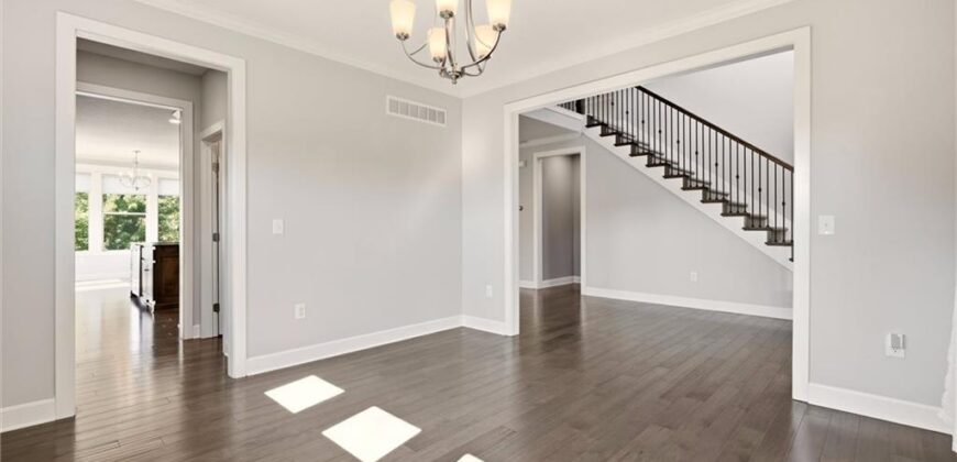8612 N Farley Avenue, Kansas City, MO 64157