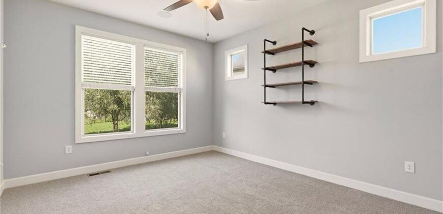 8612 N Farley Avenue, Kansas City, MO 64157