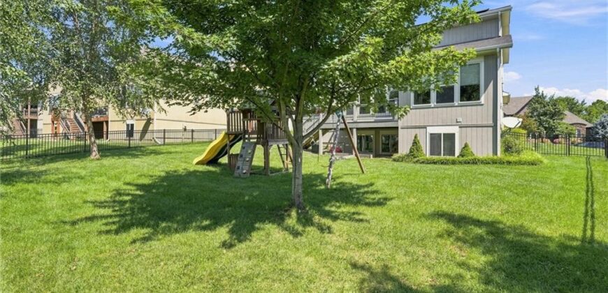 8612 N Farley Avenue, Kansas City, MO 64157