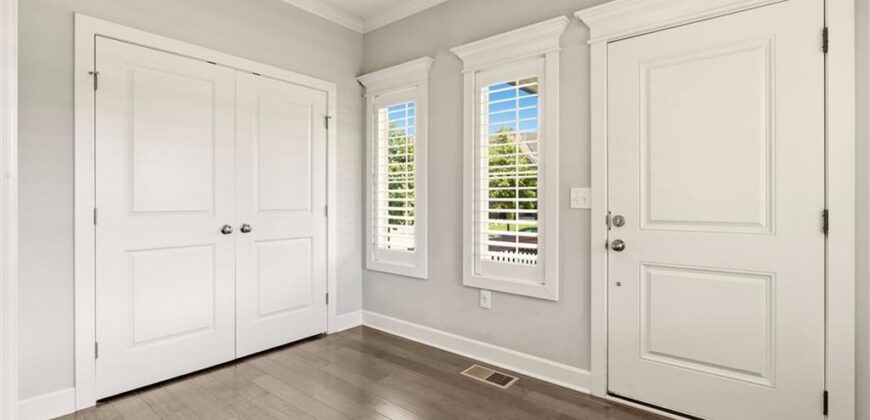 8612 N Farley Avenue, Kansas City, MO 64157