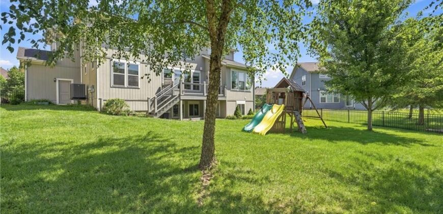 8612 N Farley Avenue, Kansas City, MO 64157