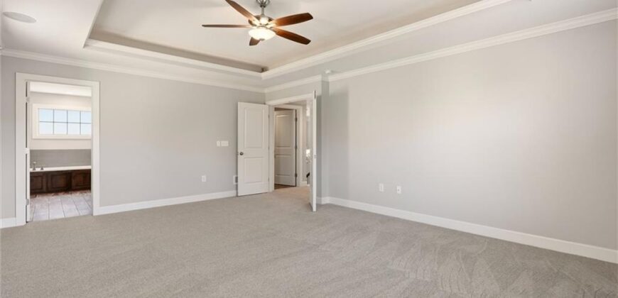 8612 N Farley Avenue, Kansas City, MO 64157