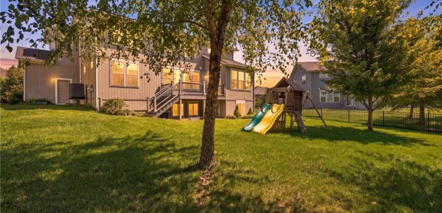 8612 N Farley Avenue, Kansas City, MO 64157