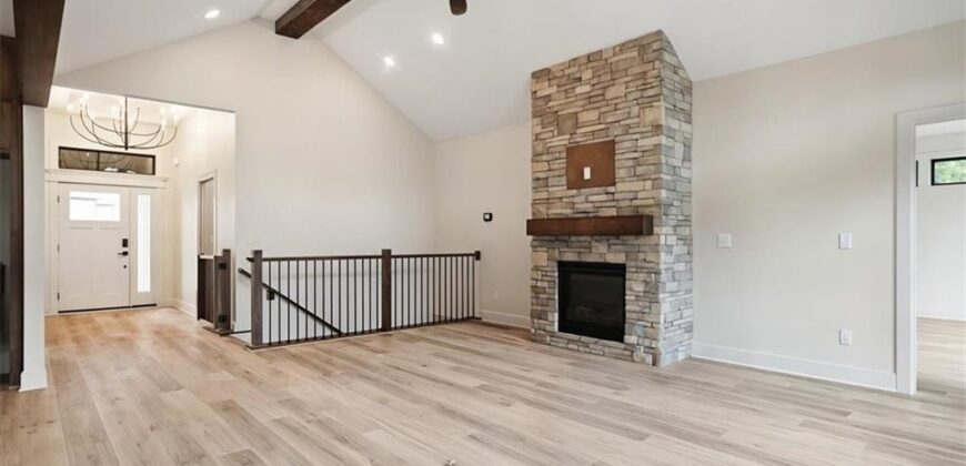 2204 Arbor Lane, Excelsior Springs, MO 64024