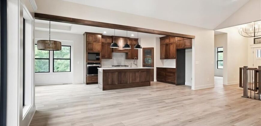 2204 Arbor Lane, Excelsior Springs, MO 64024