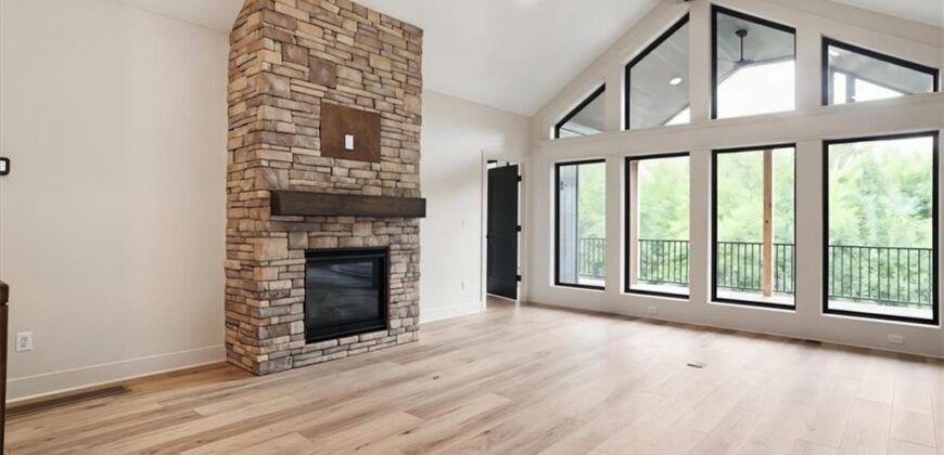 2204 Arbor Lane, Excelsior Springs, MO 64024