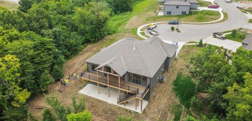 2204 Arbor Lane, Excelsior Springs, MO 64024