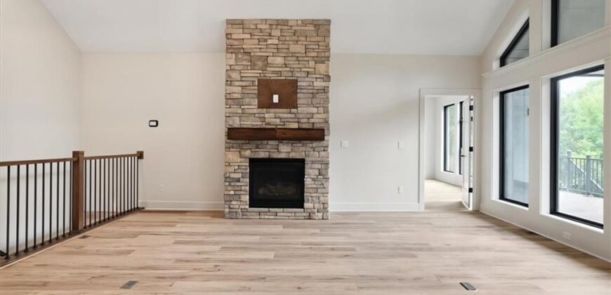 2204 Arbor Lane, Excelsior Springs, MO 64024