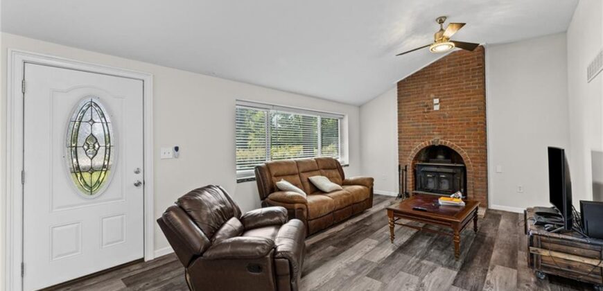 301 N 169 Highway, Smithville, MO 64089