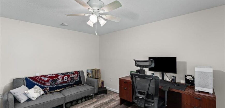 301 N 169 Highway, Smithville, MO 64089