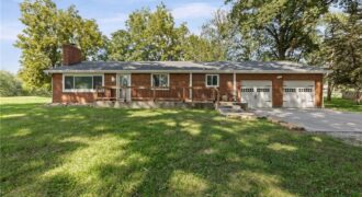 301 N 169 Highway, Smithville, MO 64089