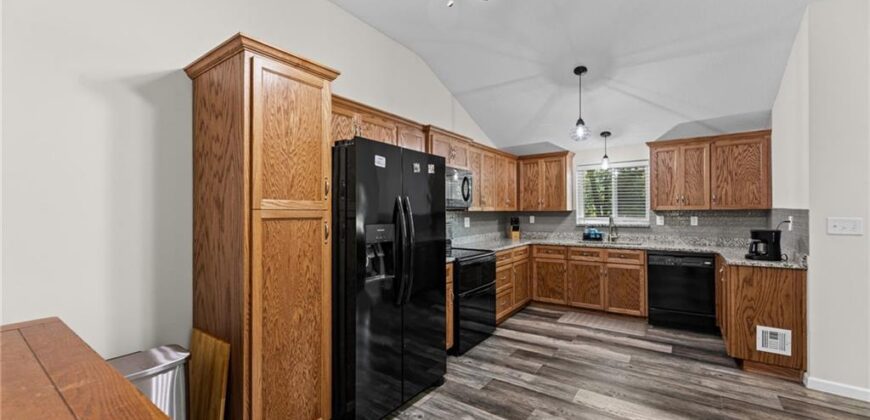 301 N 169 Highway, Smithville, MO 64089
