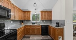 301 N 169 Highway, Smithville, MO 64089