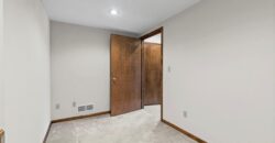5607 N Flint Ridge Road, Kansas City, MO 64151