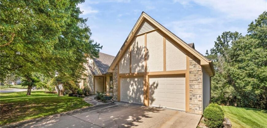 5607 N Flint Ridge Road, Kansas City, MO 64151