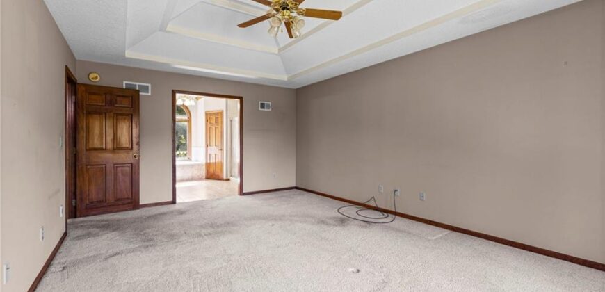5607 N Flint Ridge Road, Kansas City, MO 64151