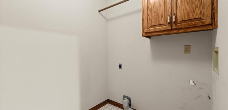 5607 N Flint Ridge Road, Kansas City, MO 64151