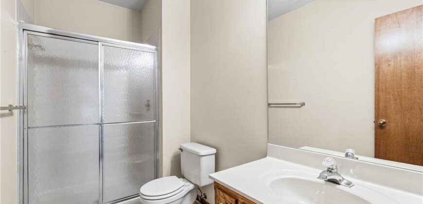 5607 N Flint Ridge Road, Kansas City, MO 64151