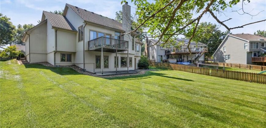5607 N Flint Ridge Road, Kansas City, MO 64151