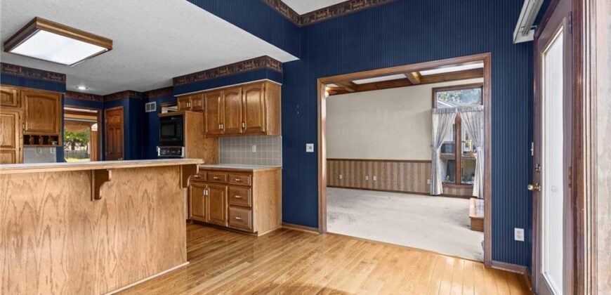 5607 N Flint Ridge Road, Kansas City, MO 64151