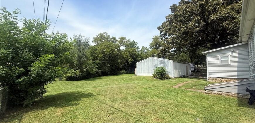1300 Kearney Road, Excelsior Springs, MO 64024