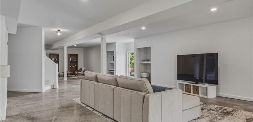 10108 NE 101st Street, Kansas City, MO 64157