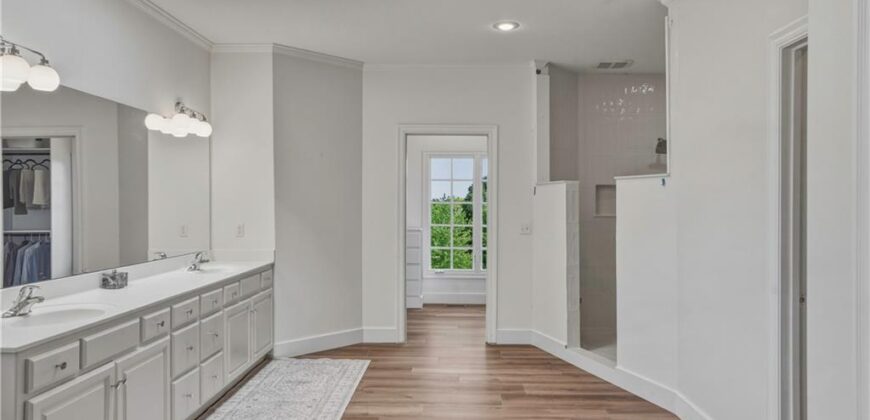 10108 NE 101st Street, Kansas City, MO 64157