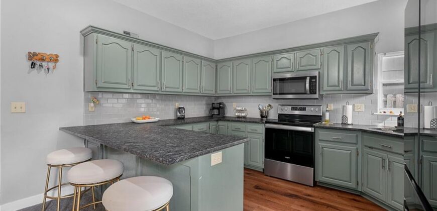 8705 N Carson Avenue, Kansas City, MO 64153