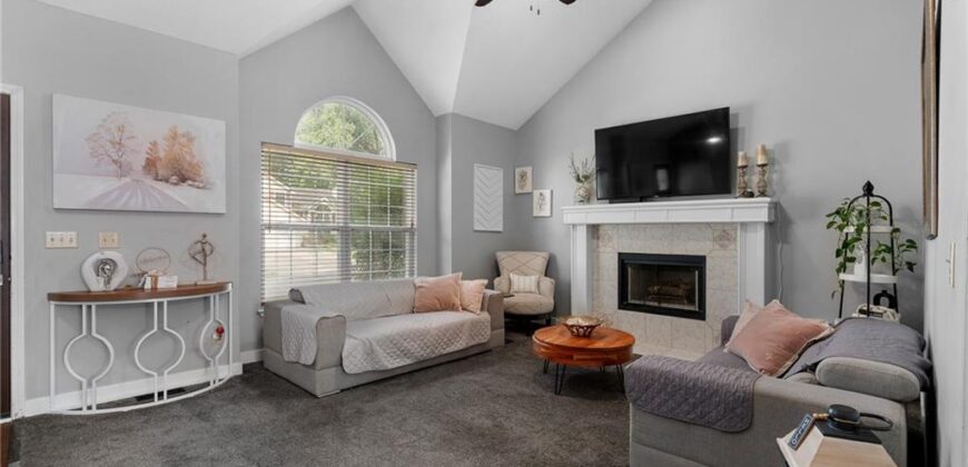 8705 N Carson Avenue, Kansas City, MO 64153